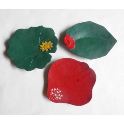 【漆器】花柄の豆皿 5枚と野菜の柄の豆皿 6枚　計11枚セット(各直径 約8～11cm)