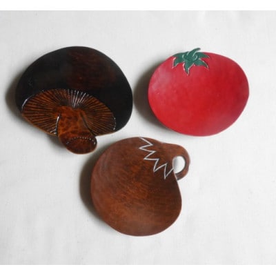 【漆器】果物の柄の豆皿 5枚と野菜の柄の豆皿 6枚　計11枚セット(各直径 約8～11cm)