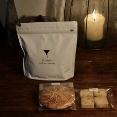 自家焙煎スペシャルティコーヒー浅煎りブレンド 粉 と胡桃焼き菓子のセット お礼品詳細 ふるさと納税なら さとふる