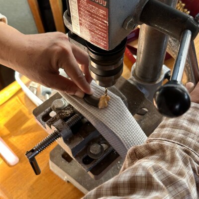 ～キムンカムイ(山の神)からの贈り物～ヒグマの爪または牙でアクセサリー作り体験