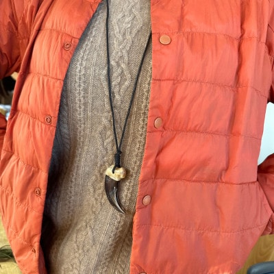 ～キムンカムイ(山の神)からの贈り物～ヒグマの爪または牙でアクセサリー作り体験