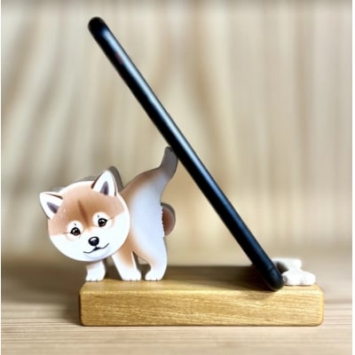【柴犬】君は放物線を見たか? 犬のスマートフォンスタンド 木工房ゆうむ
