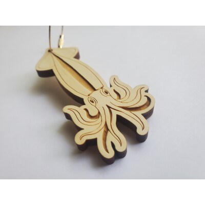 【スルメイカ・ゴールド】11種から選べる ヒノキ薫る 魚のウッドキーホルダー