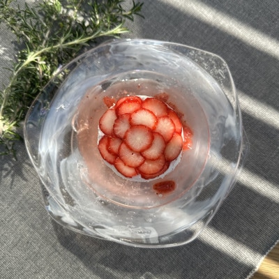 朝摘みイチゴのクレームダンジュ　4個