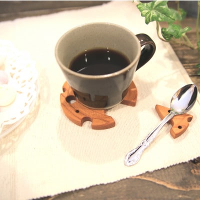 【家カフェに】チーズのコースター&スプーン置き・ケヤキ 計1枚