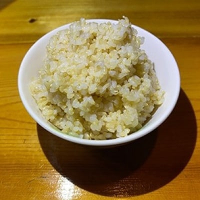 【毎月定期便】心と身体が踊りだす栽培期間中出来るだけ農薬を減らして作る「かすみ米」玄米5kg全12回