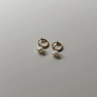 【LENERAオリジナルイヤリング】pearl hoop earring 【079004】