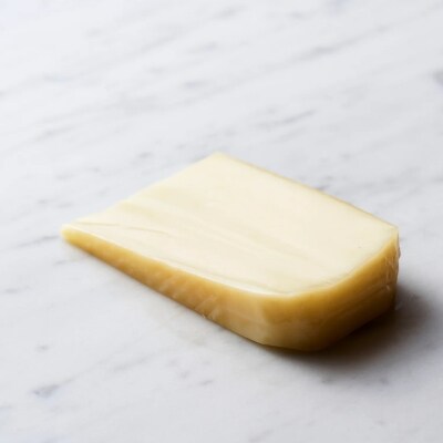 CHEESE STAND 東京セミハードチーズホール1/4サイズ