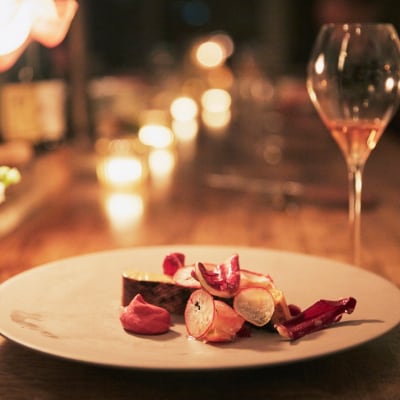 【Bistro YEBISU】《ディナーお食事券》季節のおまかせコース2名分(ぐるなびセレクション)