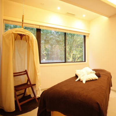 [アユアラングレース]【平日限定】男女可!表参道の一軒家サロンでリラクゼーションマッサージ60分1回