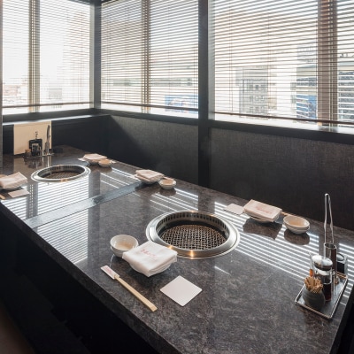 焼肉チャンピオン 『1ドリンク付きランチコースペアお食事券』【098025】