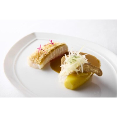 【メゾン ポール・ボキューズ】特別コース(ディナー)2名様分(ぐるなびセレクション)【125052】