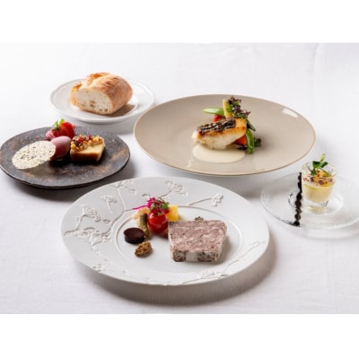 ツキシュールラメール ランチペア-お食事券 [株式会社 エスワイリパブリック]【007017】