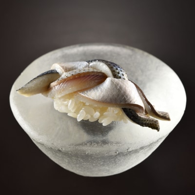 【鮨 日進月歩】《ランチ・ディナー共通》昼夜共通 にぎり堪能コース 1名様分 【125130】