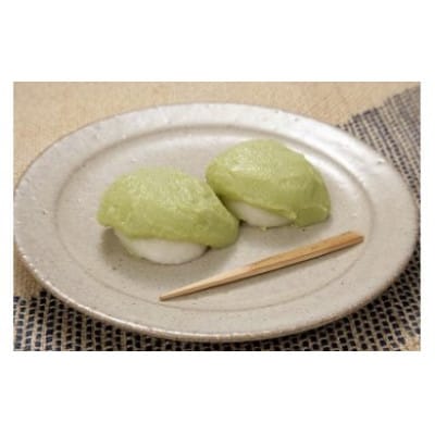 枝豆をすりつぶした餡でくるんだ「くるみ餅」