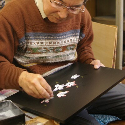 紀州塗り ミニ仏壇 雅 小 しだれ桜 美しく描かれた蒔絵の世界。職人が創る雅なコンパクト仏壇