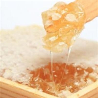 【国産】巣鴨養蜂園　純生はちみつ「あかしあ巣蜜」(コムハニー)