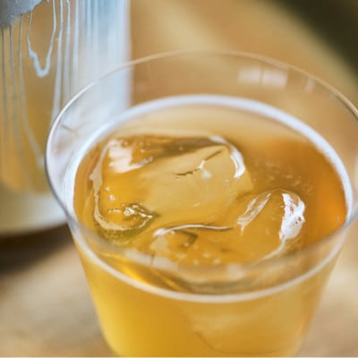 【木桶×黒酢】老舗酢蔵のビネガードリンク saku Kurozu Spicy(希釈用)1本 化粧箱