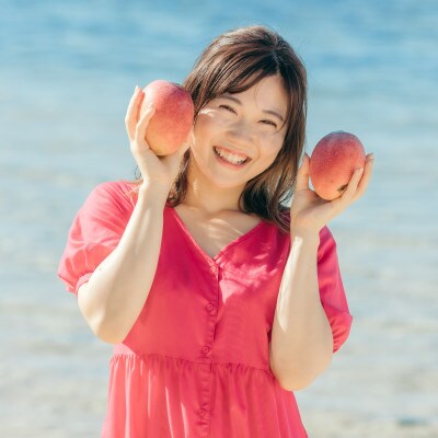 【2025年7月～8月頃の発送予定・ご家庭用】やんばる産のクロレラマンゴー2kg(4～6玉)
