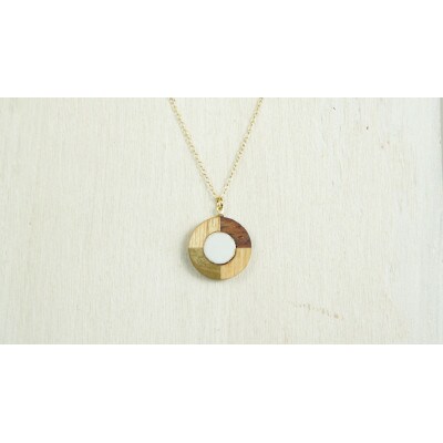 寄木と陶片のネックレス《ワラ白》