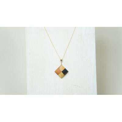 寄木のスクエアネックレス