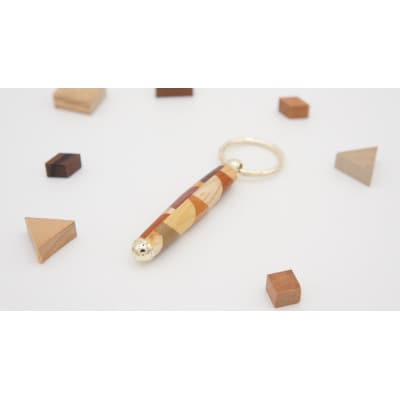 寄木のキーホルダー・三角チェック