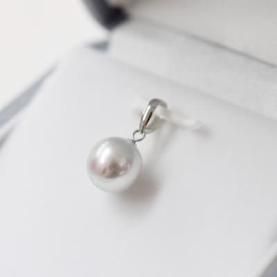 8.5-9mm チェーンなし ペンダントトップ 1粒 あこや真珠 K18WG_S085-378