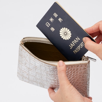 【本革 日本製】クロコ型押し レザーポーチ(シルバー)