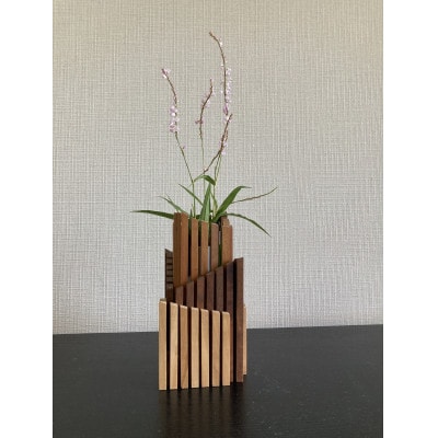 木製花入れ