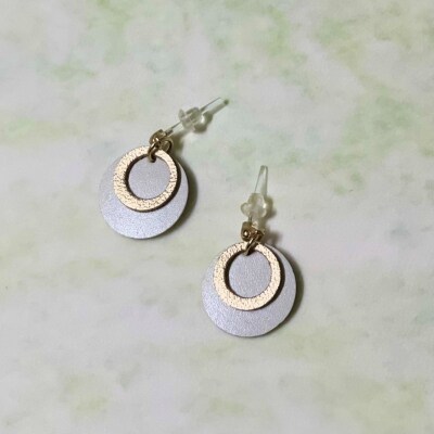 革で作るBelpassoのイヤリング・ピアス(ピアス グリーン)_0043-004-S05-11