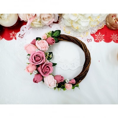 新宿フラワークラフト体験工房 香りを付けられる、フラワーアロマリース作り_0146-014-S07