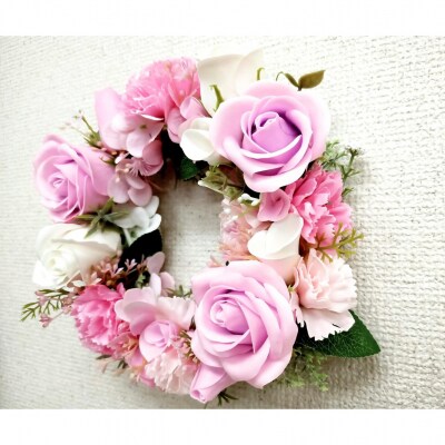 新宿フラワークラフト体験工房 香りを付けられる、フラワーアロマリース作り_0146-014-S07