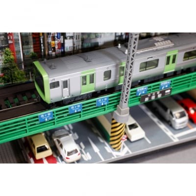 鉄道模型 走る情景(ジオラマ)シリーズ《E235系 山手線》_0055-012-S07