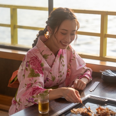 【2名様】もんじゃ屋形船ギフトチケット(国産牛ステーキ付) 【kt105-001-2】