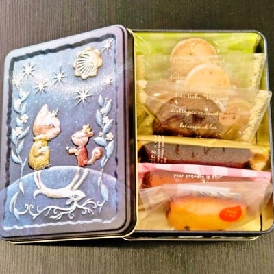 地元の商品を使用した焼菓子のセット(ネコとリス缶)