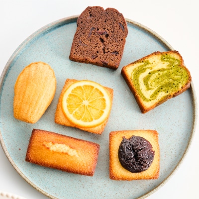 【さとふる限定】レ・アントルメ国立スペシャルギフトセット(バウムクーヘンと焼き菓子6種類)