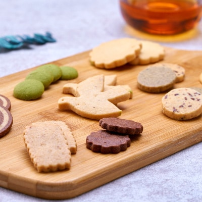 無添加焼菓子lerisa　おいしさのぎゅっと詰まった9種のクッキー缶　