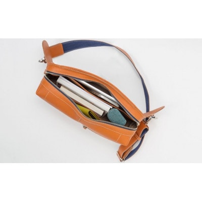 0528 B5サイズのタブレットが入る本革ボディバッグ(レンガ)[53657336]