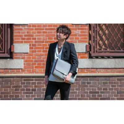 0522 シンプルな本革クラッチバッグ(A4サイズ)(チャコールグレー)[53657316]