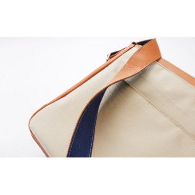 0521 シンプルな本革メッセンジャーバッグ(B5サイズ)(キャメル)[53657311]