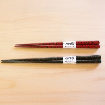津軽塗 夫婦箸 めじゃ 唐塗 緑(大)・赤(中)|24_tnk-110101b