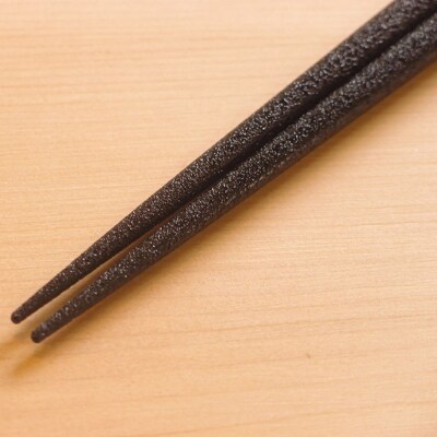 津軽塗 すべらない箸 つがり(石地塗 黒・大箸)|24_tnk-260101aa