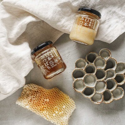 【全3回定期便】福岡県糸島産わかまつ果樹園の日本蜜蜂のはちみつ100%PURERAW[AHB032]