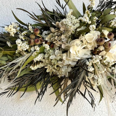 ホワイトグリーンのタペストリー(Sサイズ)糸島市/tokohana ドライフラワー[AOC039]