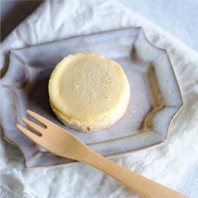 いとしまチーズケーキ【10個入り】糸島手造り工房 爽風 [ATA004]