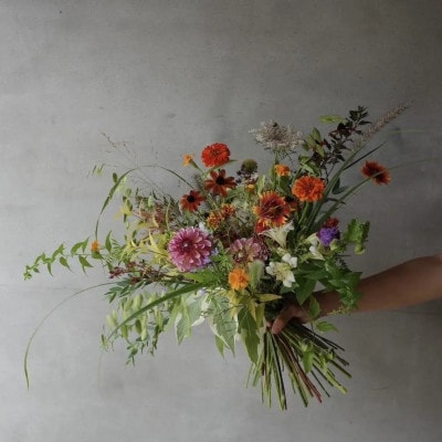添える　季節のおまかせブーケ(Mサイズ)