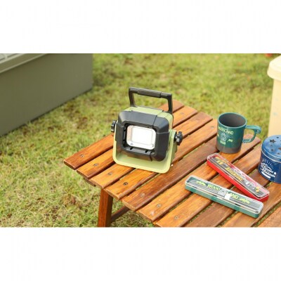 LEDベースライト 投光器 作業灯 充電式コードレス500lmLLT-500BB[53751249]
