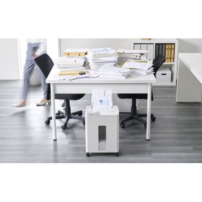 オートフィードシュレッダー アイリスオーヤマ キャスター付き[53752916]