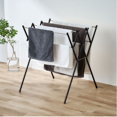 伸縮タオル干し ブラック タオルハンガー アイリスオーヤマ[53752981]