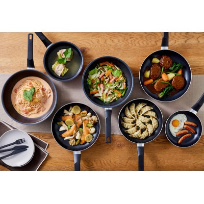 ダイヤモンドコートフライパン炒め鍋 IHガス火両用20cmワインレッド アイリス[53752983]